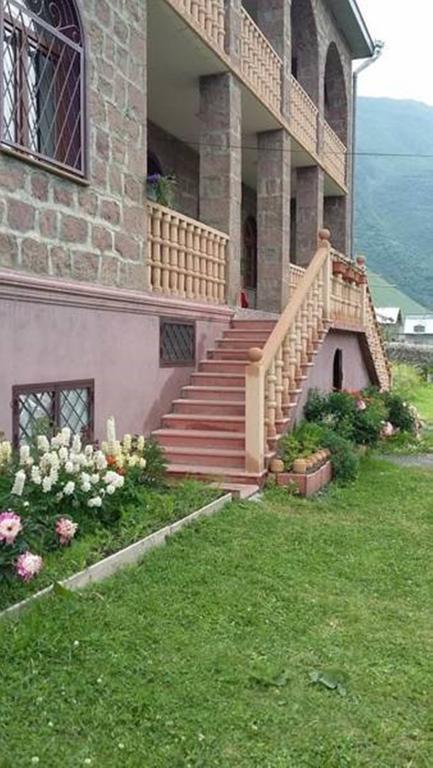 Max Hotel Gogi Alibegashvili Stepantsminda Exterior foto